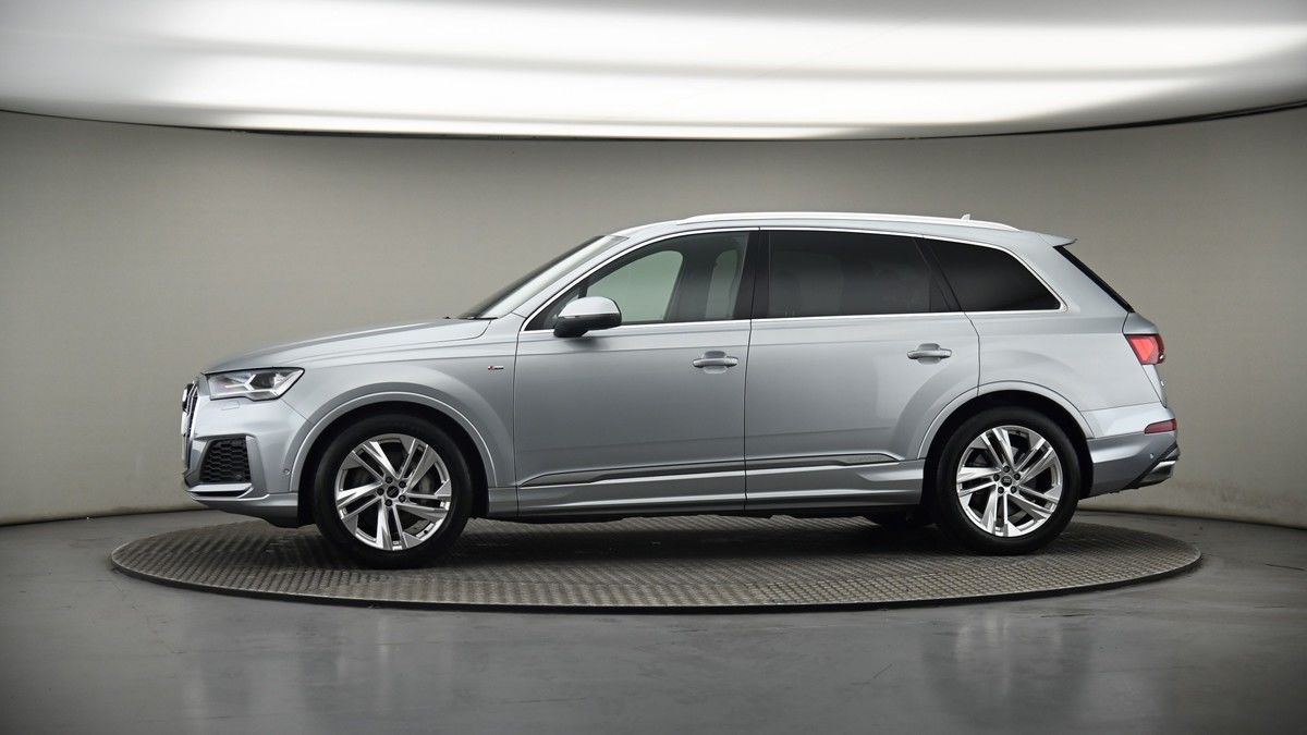 More views of Audi Q7