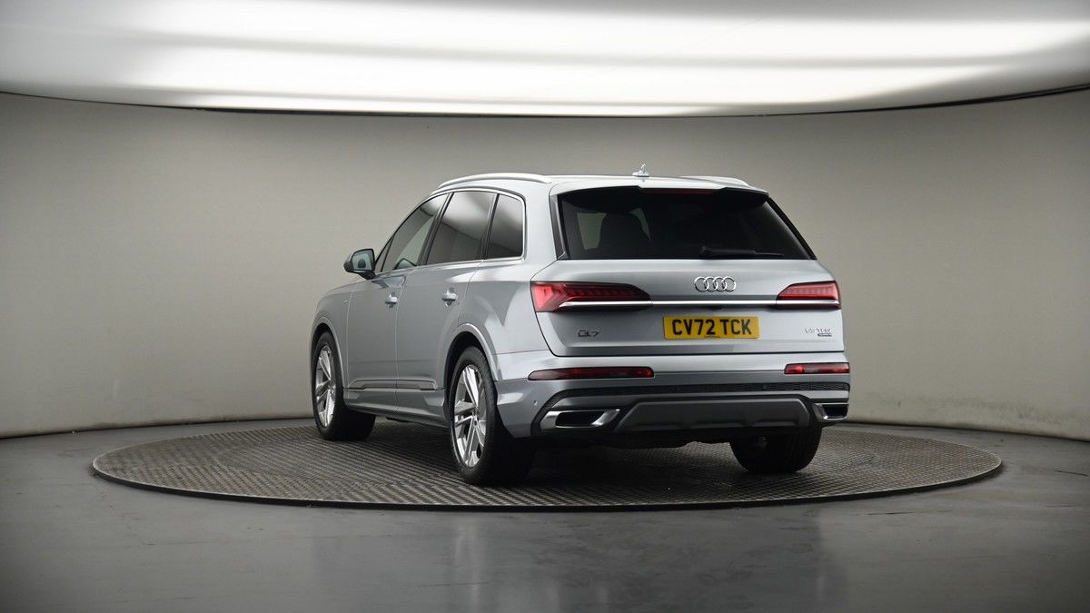 More views of Audi Q7