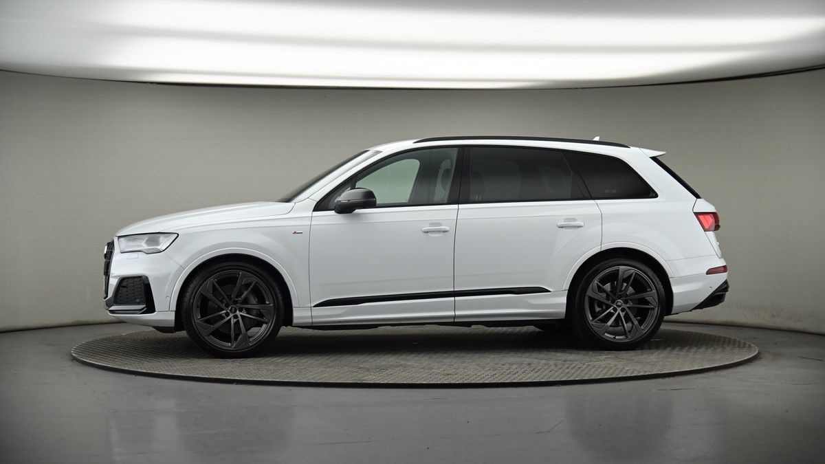 More views of Audi Q7