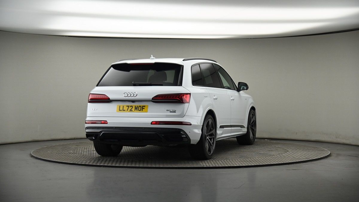 More views of Audi Q7