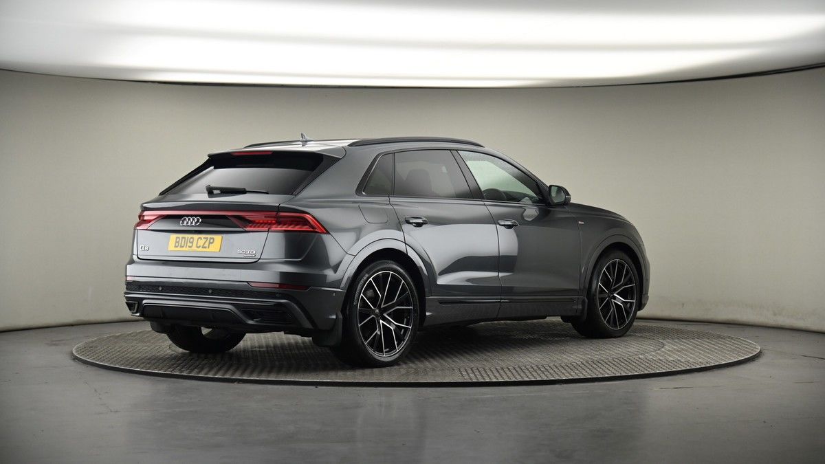 Audi Q8 Image 7