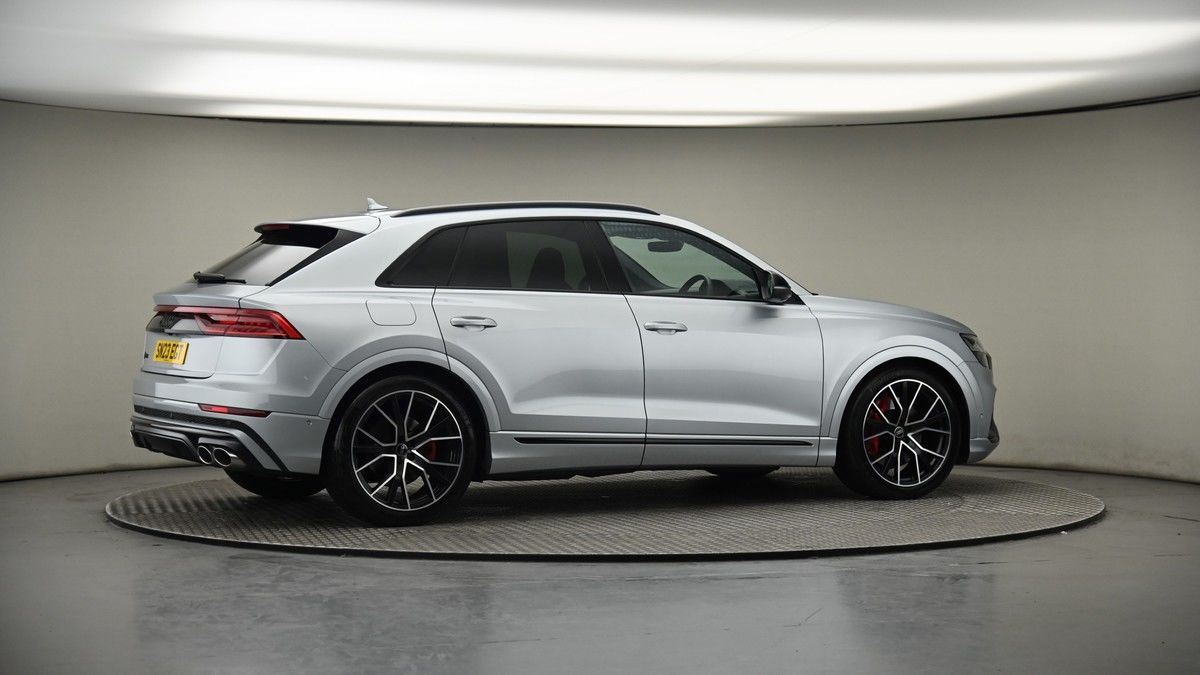 More views of Audi SQ8