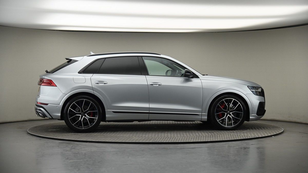 More views of Audi SQ8