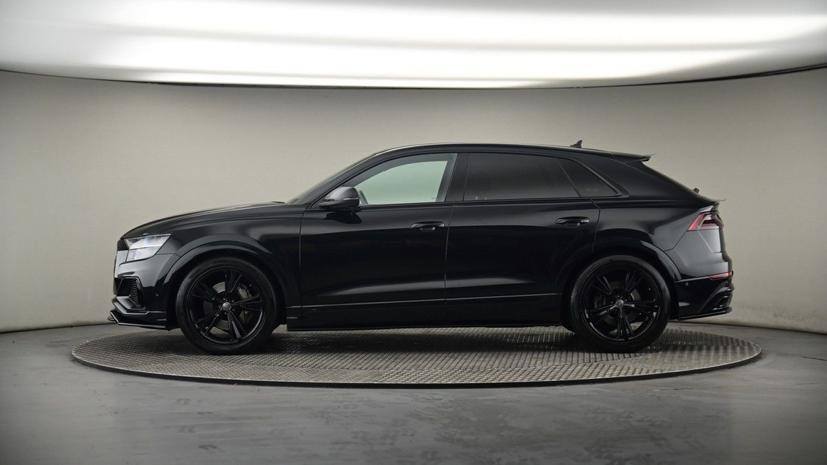 More views of Audi Q8