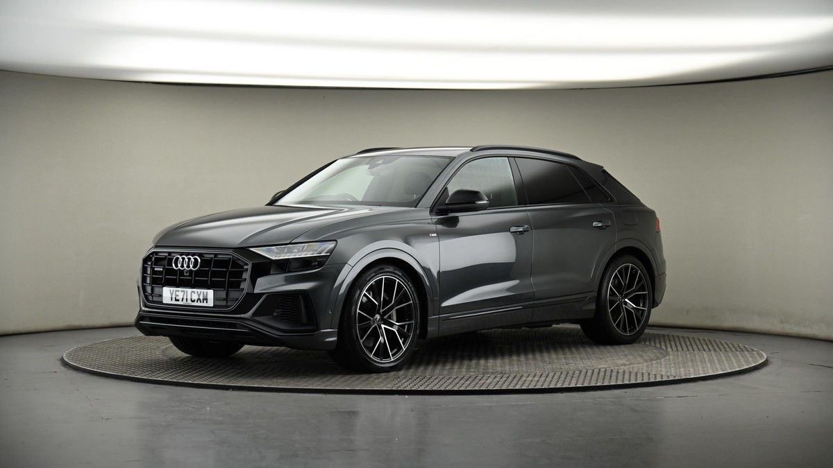 More views of Audi Q8