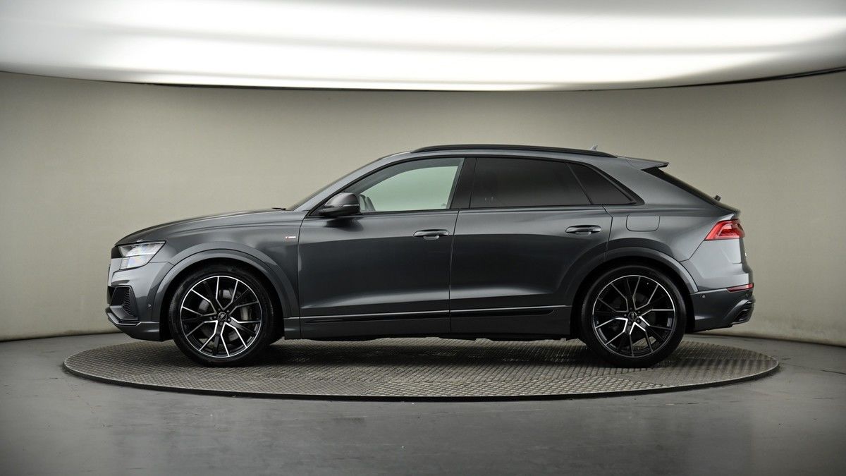 Audi Q8 Image 38