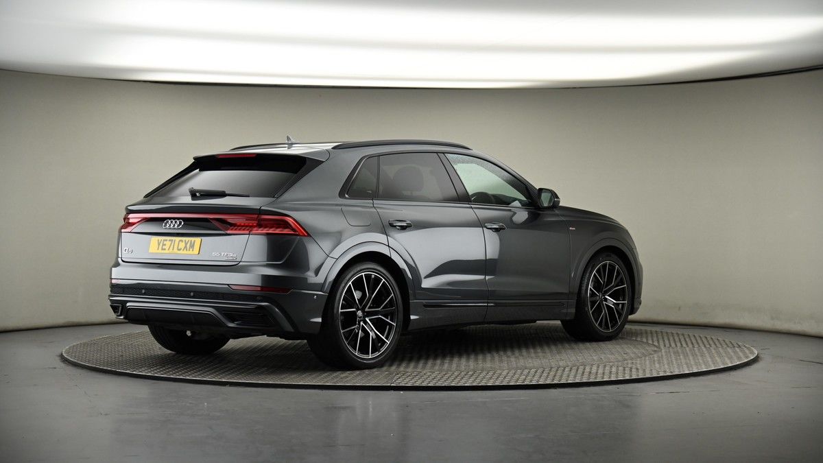 Audi Q8 Image 14