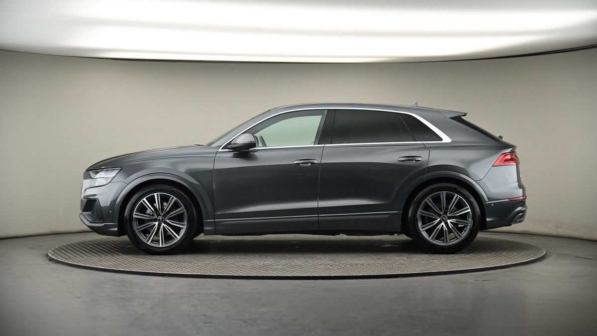 Audi Q8 Image 19