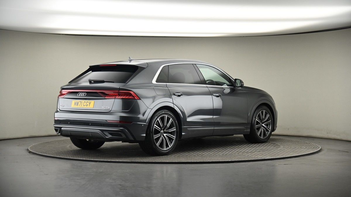 Audi Q8 Image 7