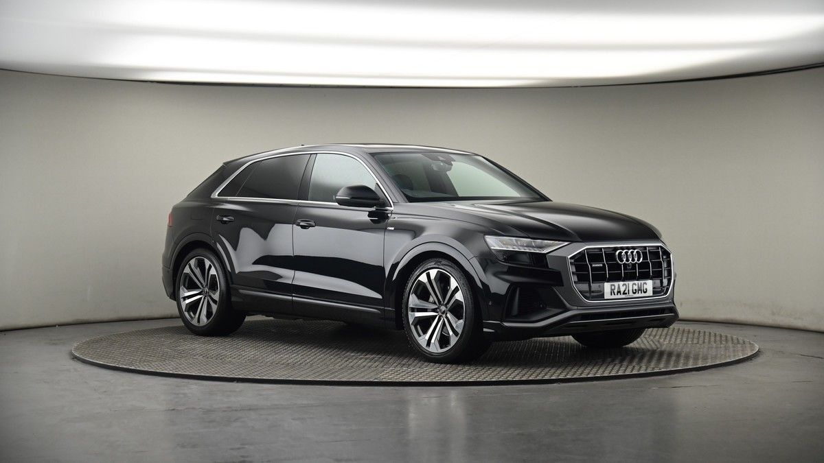 More views of Audi Q8