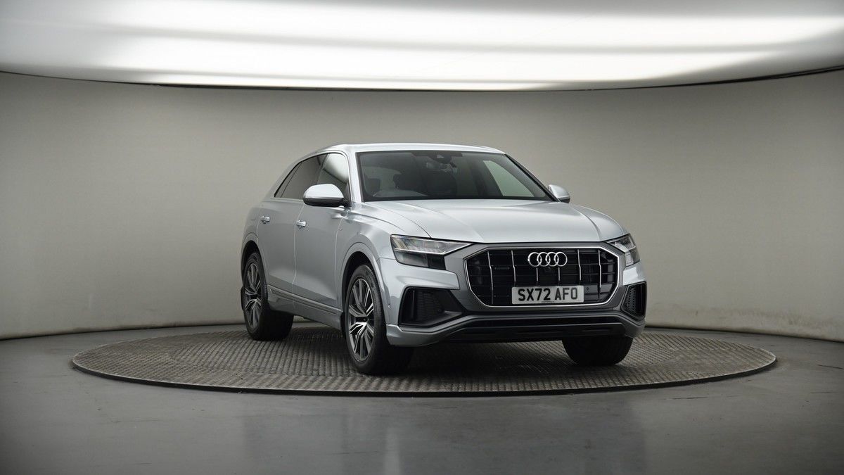 More views of Audi Q8