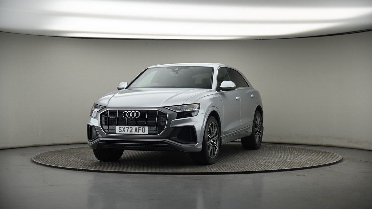 More views of Audi Q8