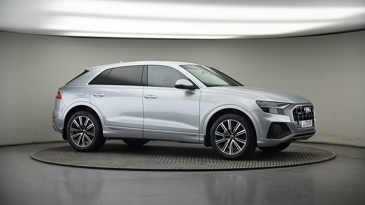 More views of Audi Q8