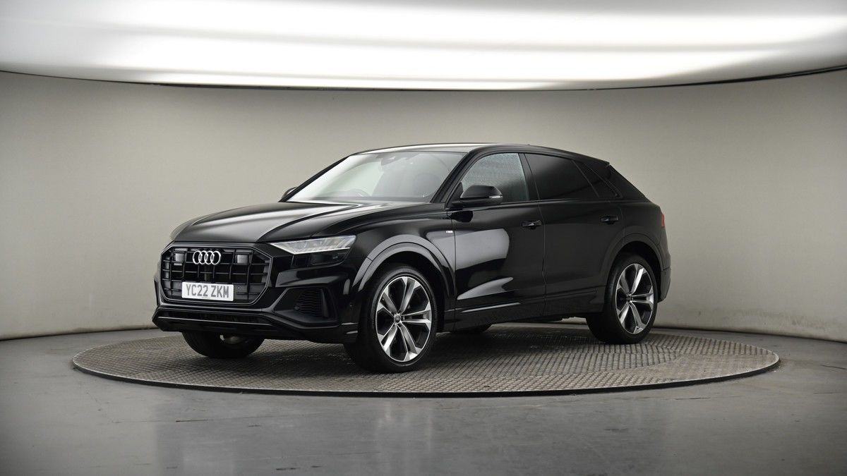 More views of Audi Q8