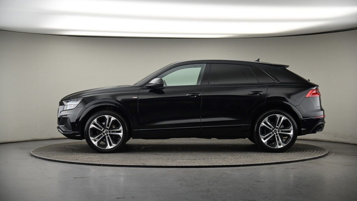 More views of Audi Q8