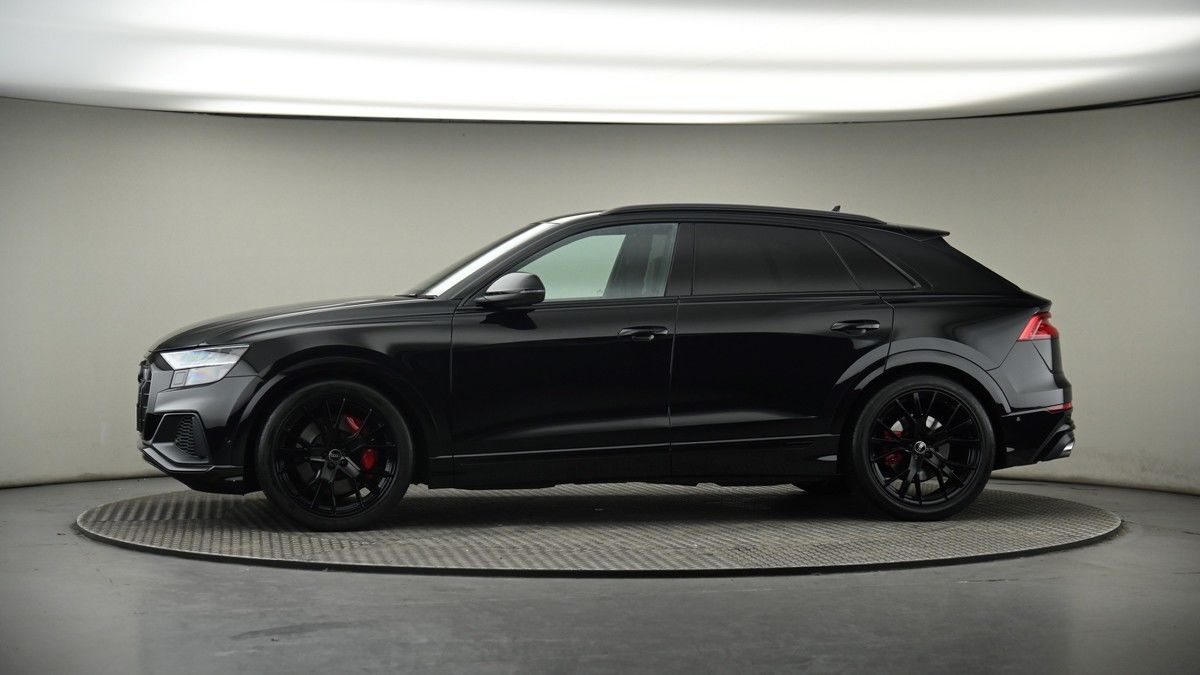 More views of Audi SQ8