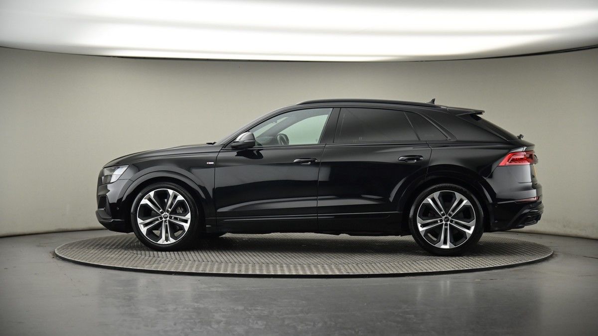 More views of Audi Q8