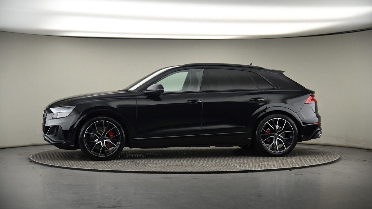 More views of Audi SQ8