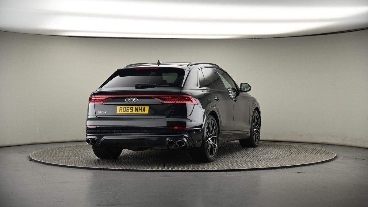 More views of Audi SQ8