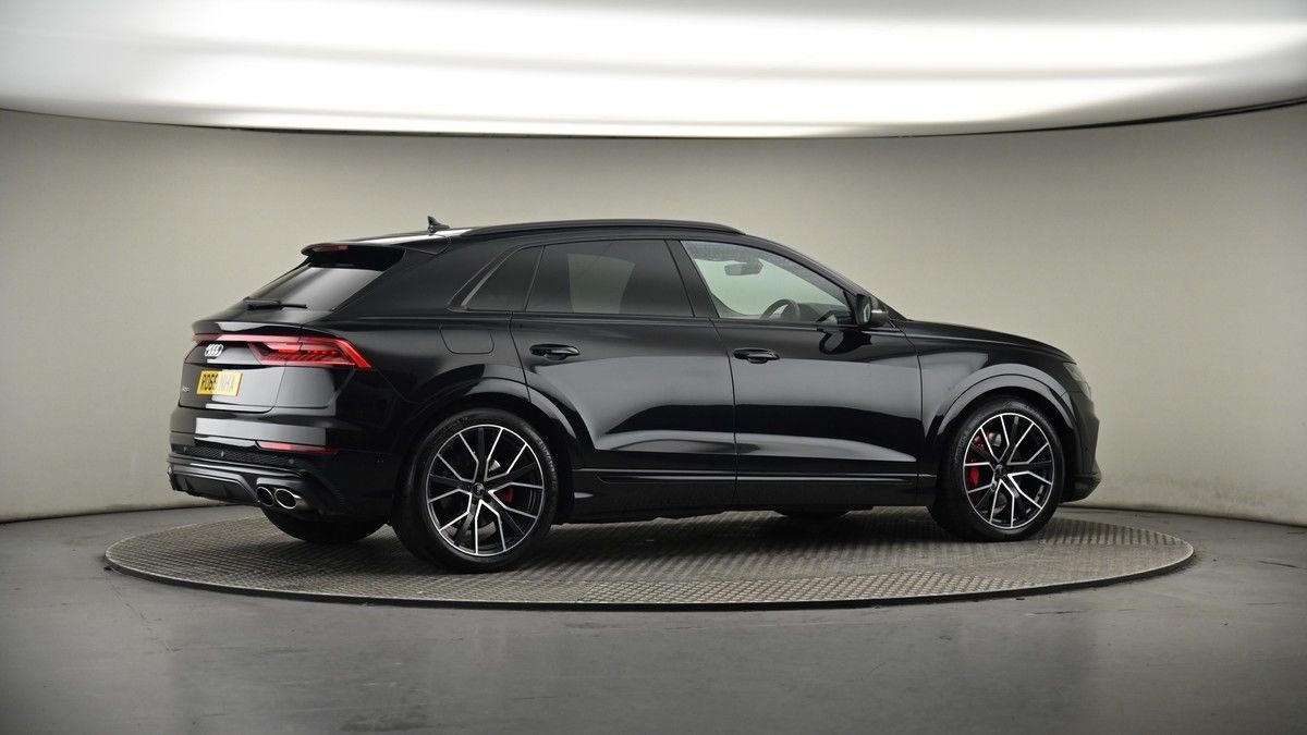 More views of Audi SQ8