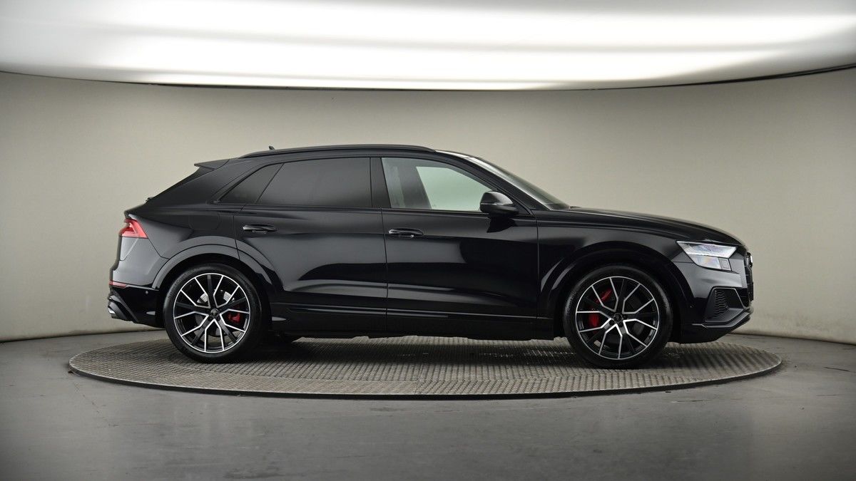 More views of Audi SQ8