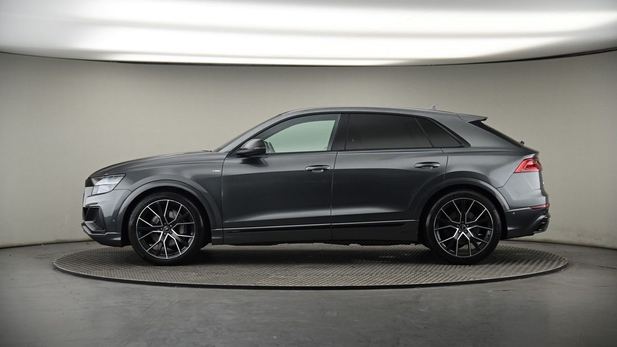 More views of Audi Q8