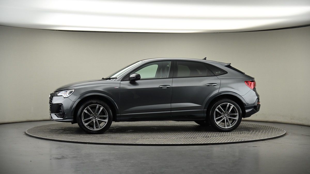 More views of Audi Q3