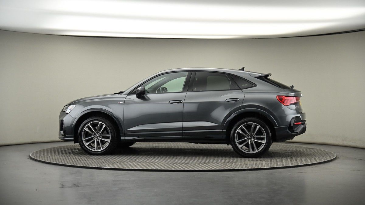 More views of Audi Q3