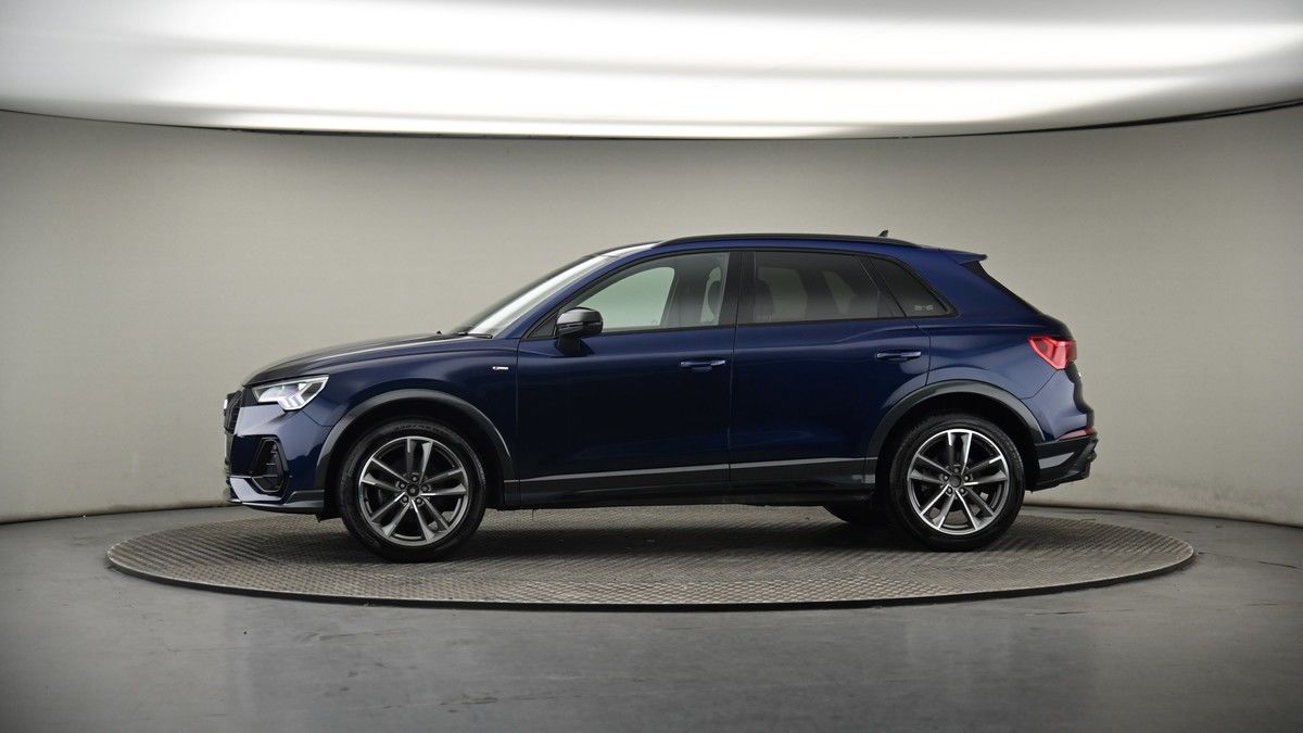 More views of Audi Q3