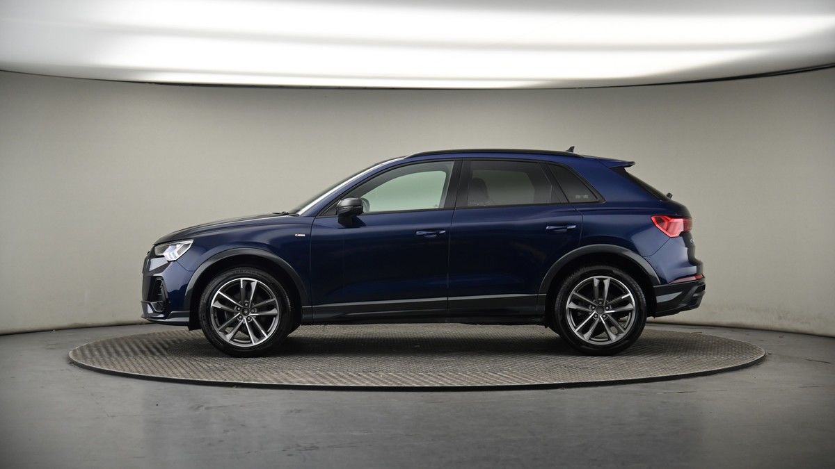 More views of Audi Q3