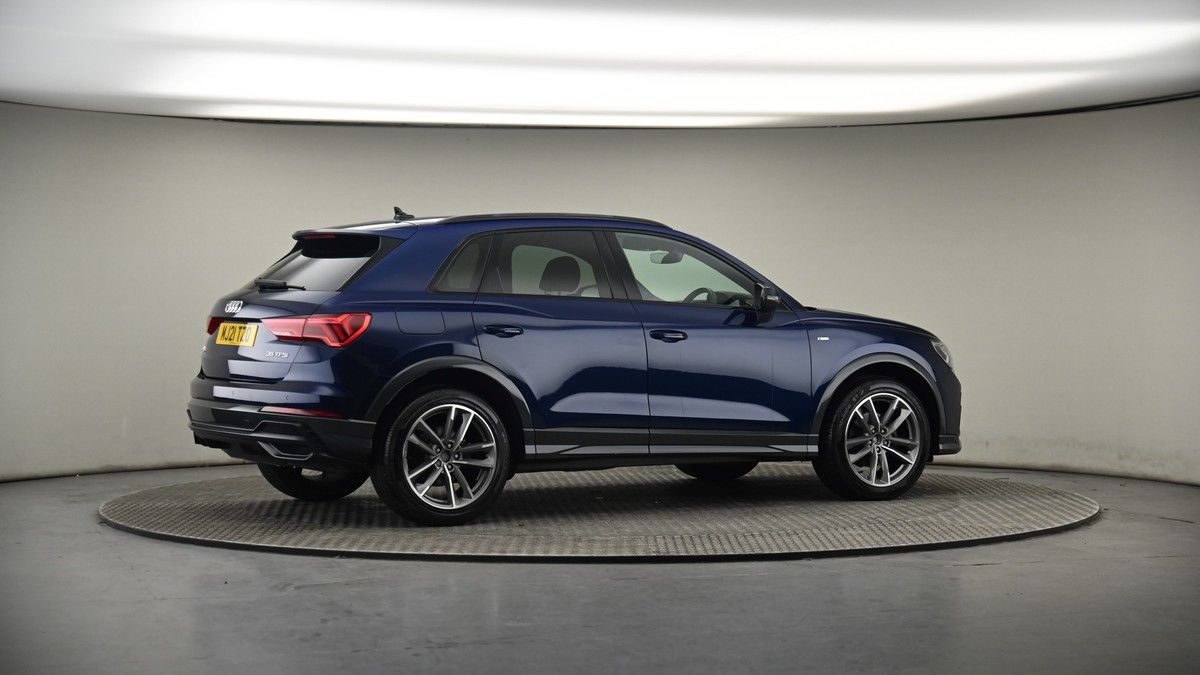 More views of Audi Q3