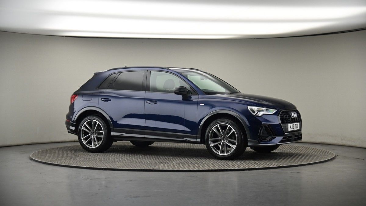 More views of Audi Q3