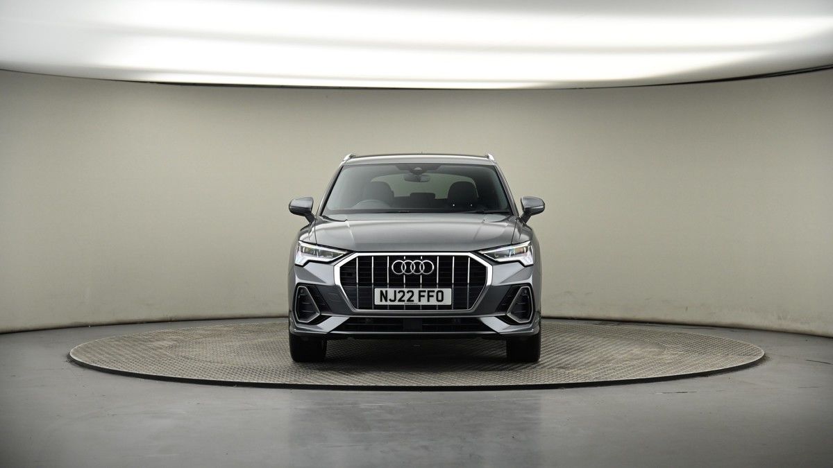 Audi Q3 Image 17