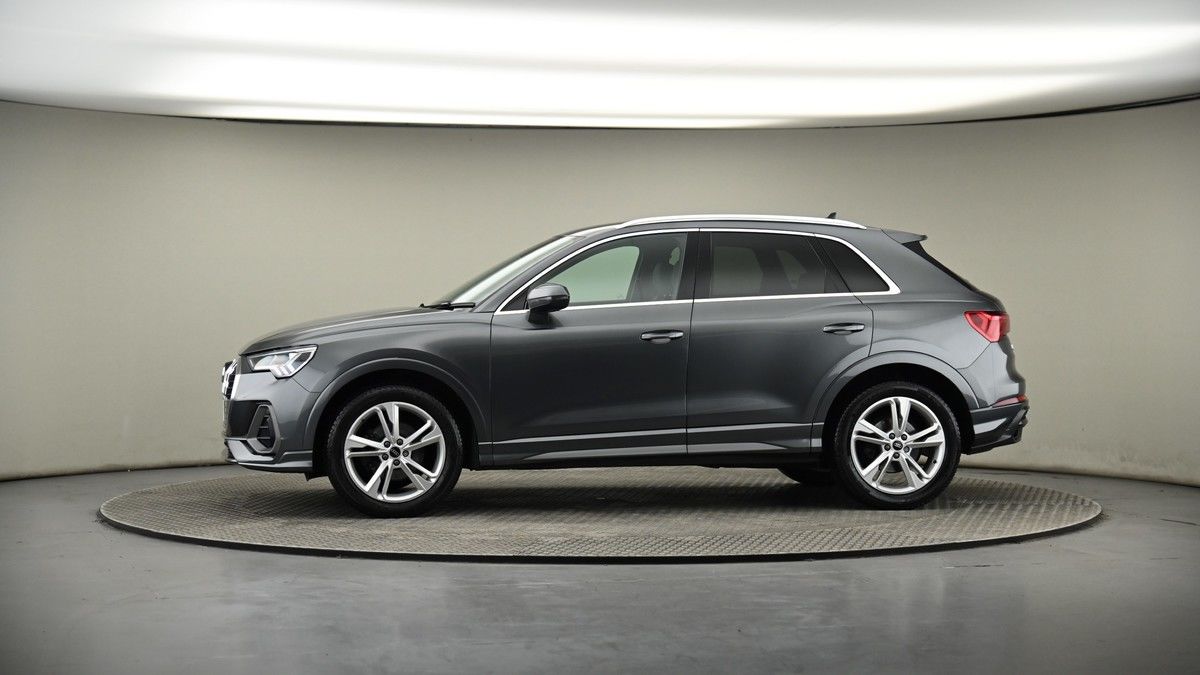 More views of Audi Q3