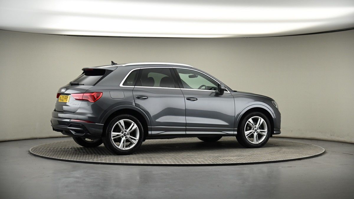 More views of Audi Q3