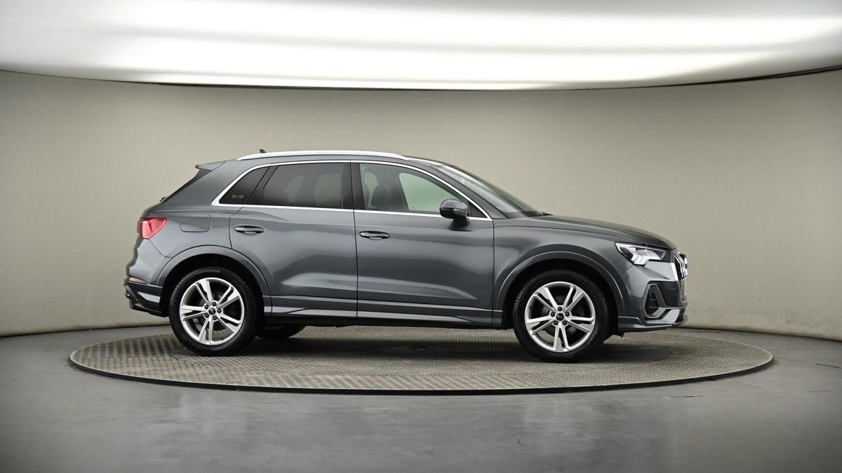 More views of Audi Q3