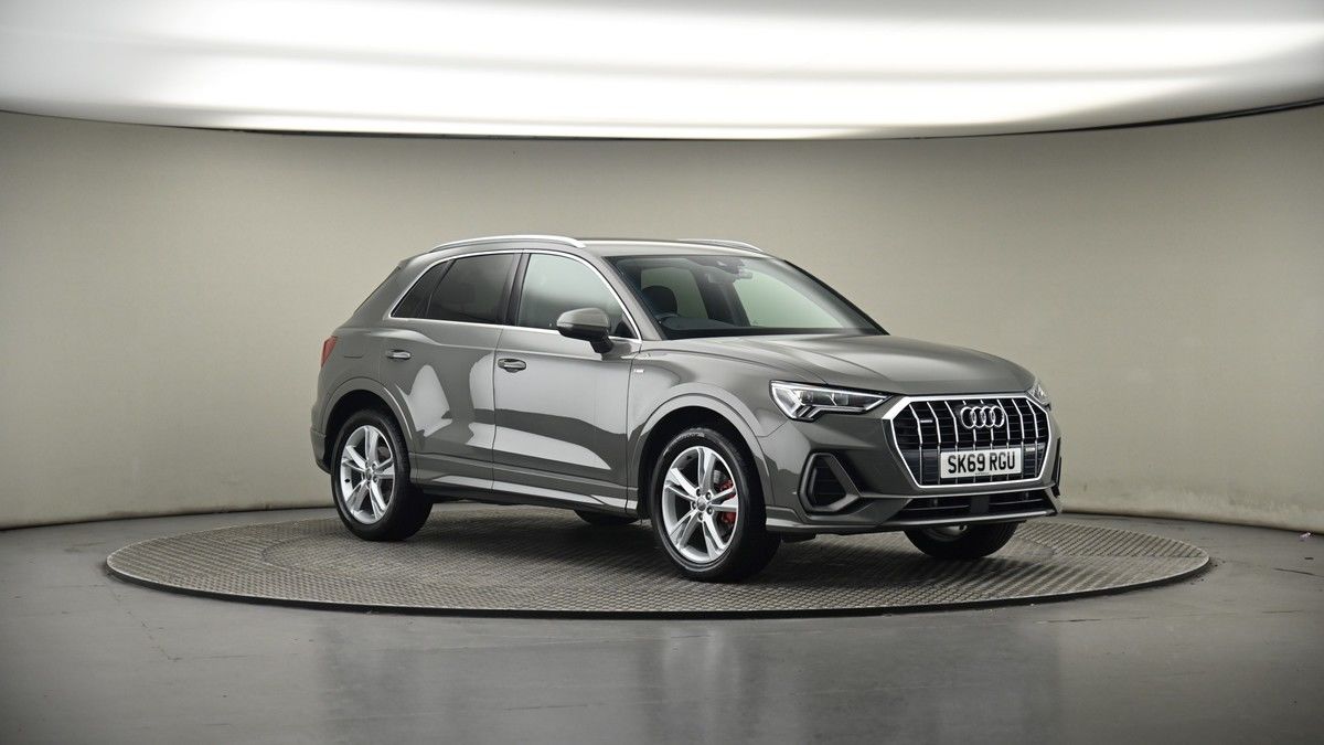 More views of Audi Q3