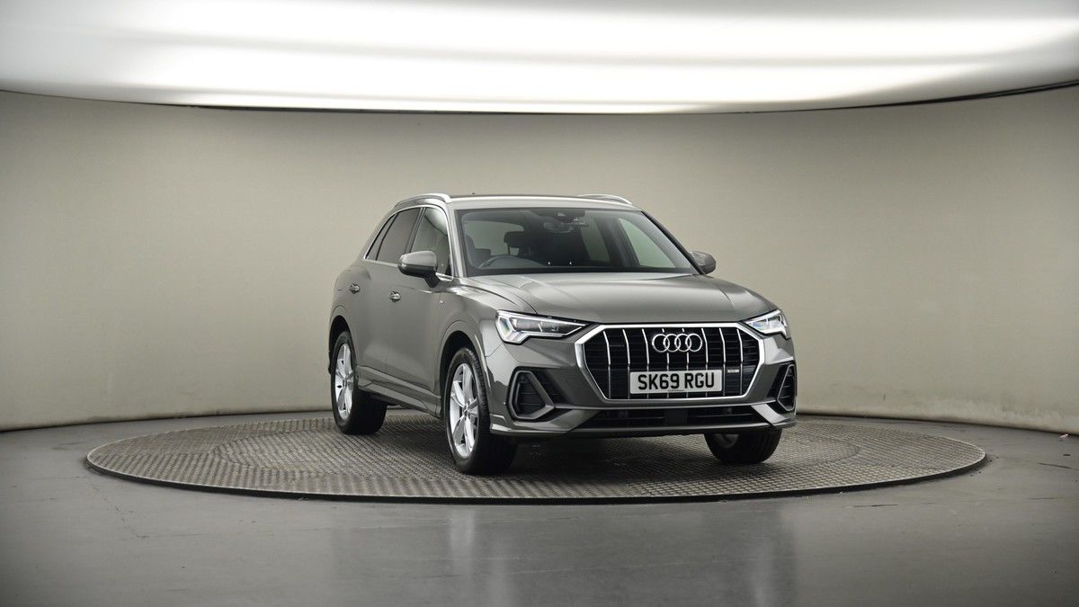 More views of Audi Q3