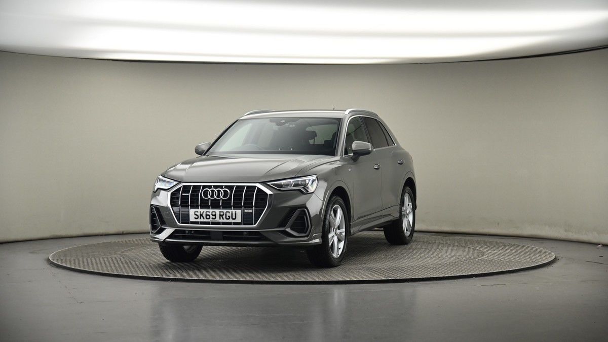 More views of Audi Q3