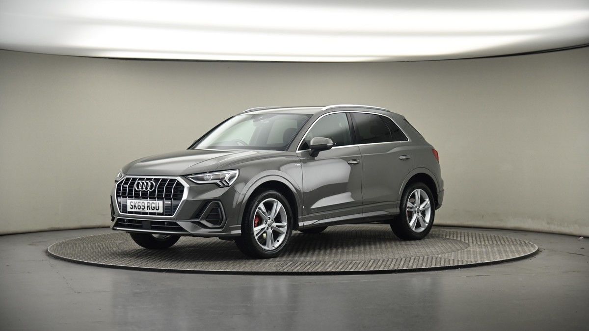 More views of Audi Q3