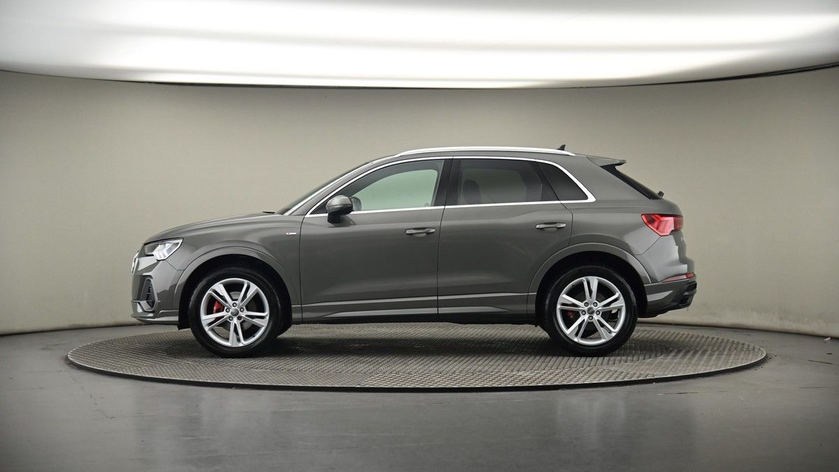 More views of Audi Q3