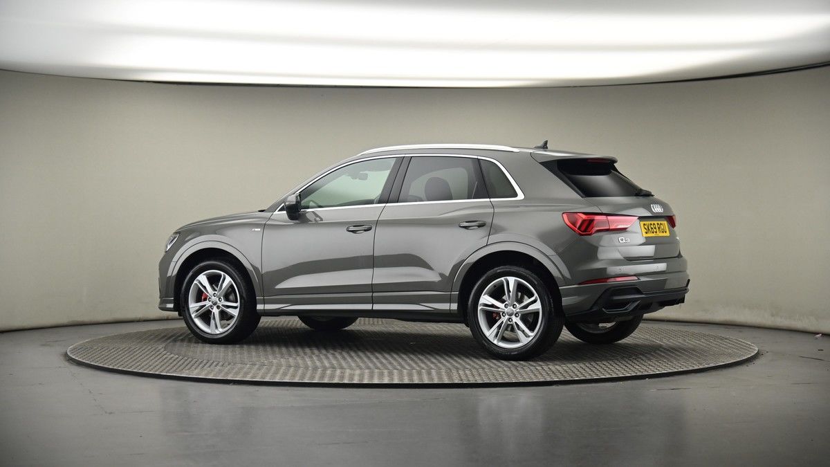 More views of Audi Q3