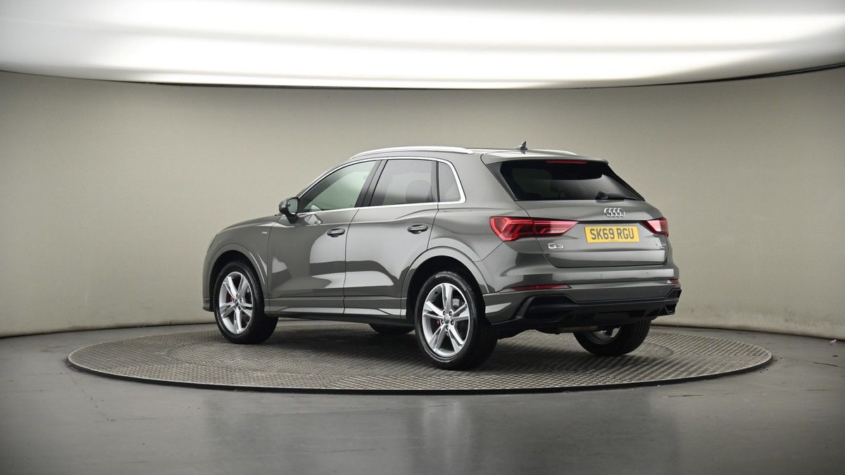 More views of Audi Q3