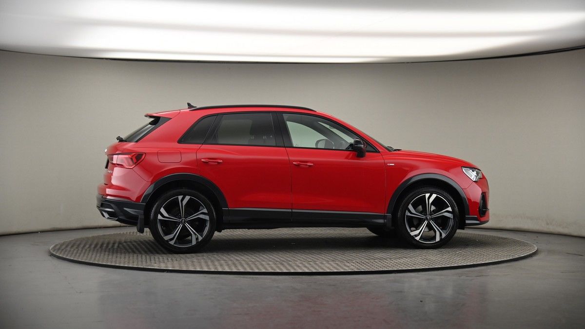 More views of Audi Q3