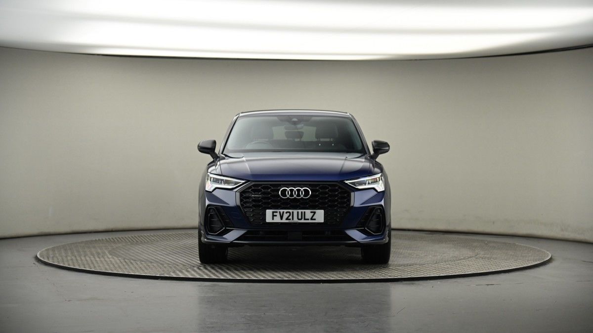 Audi Q3 Image 17