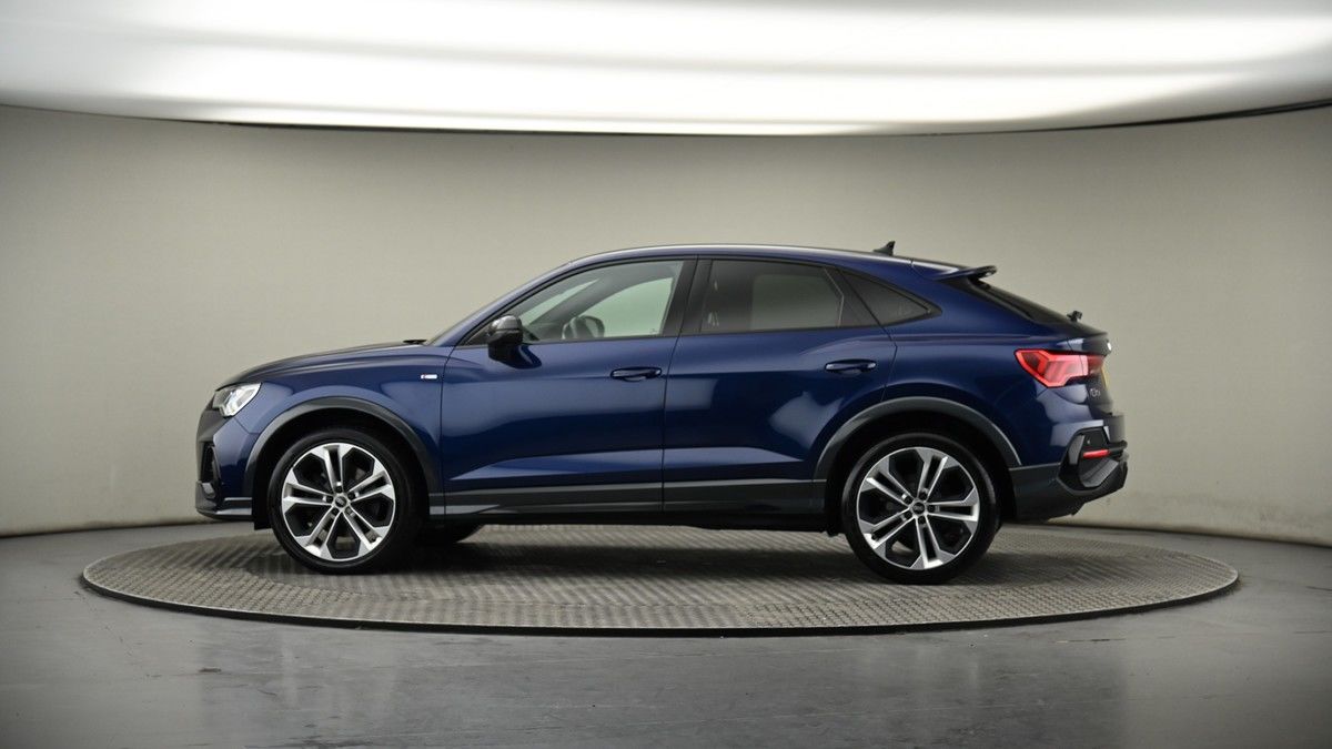 More views of Audi Q3