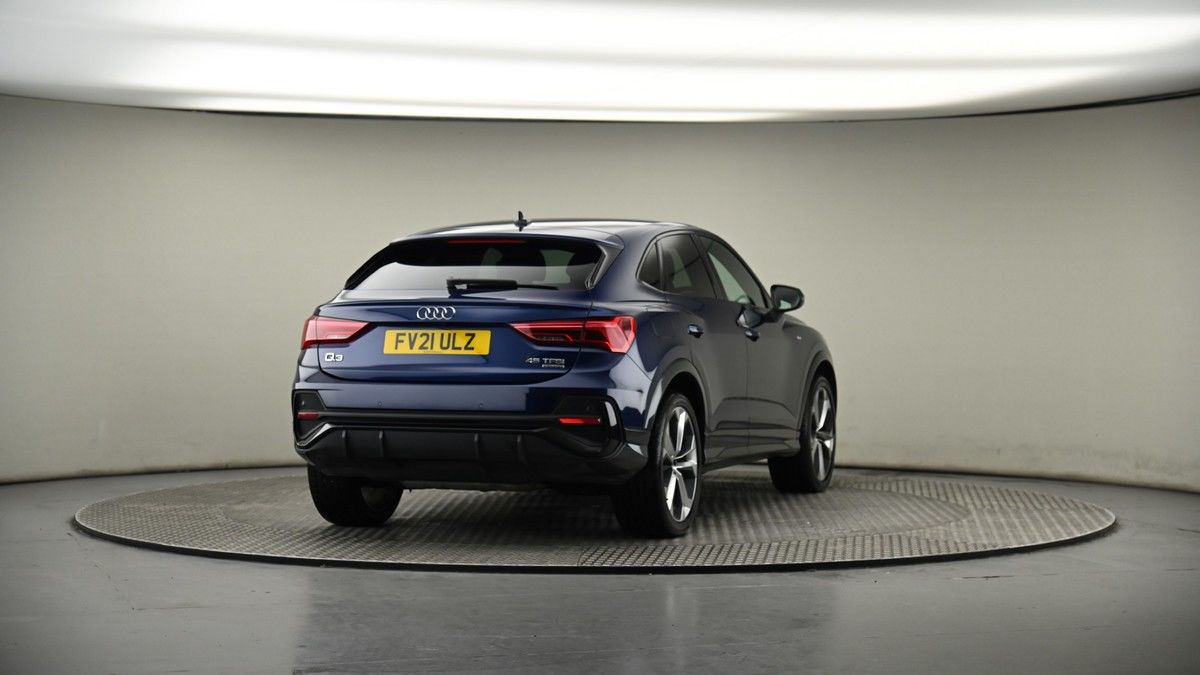 More views of Audi Q3