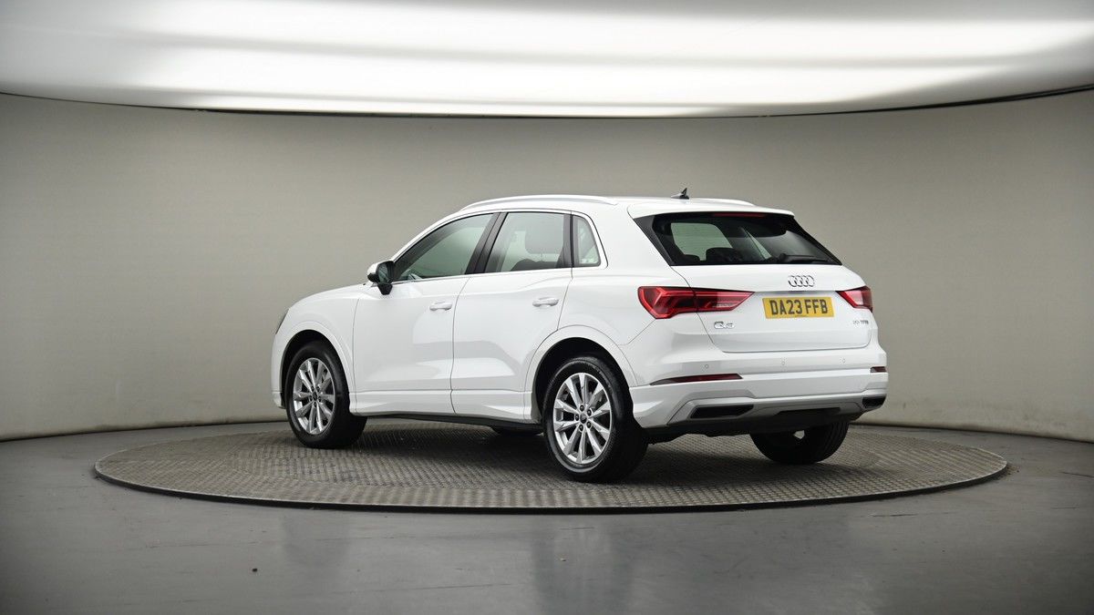 More views of Audi Q3