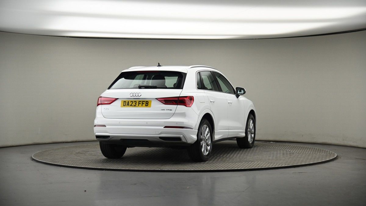 More views of Audi Q3