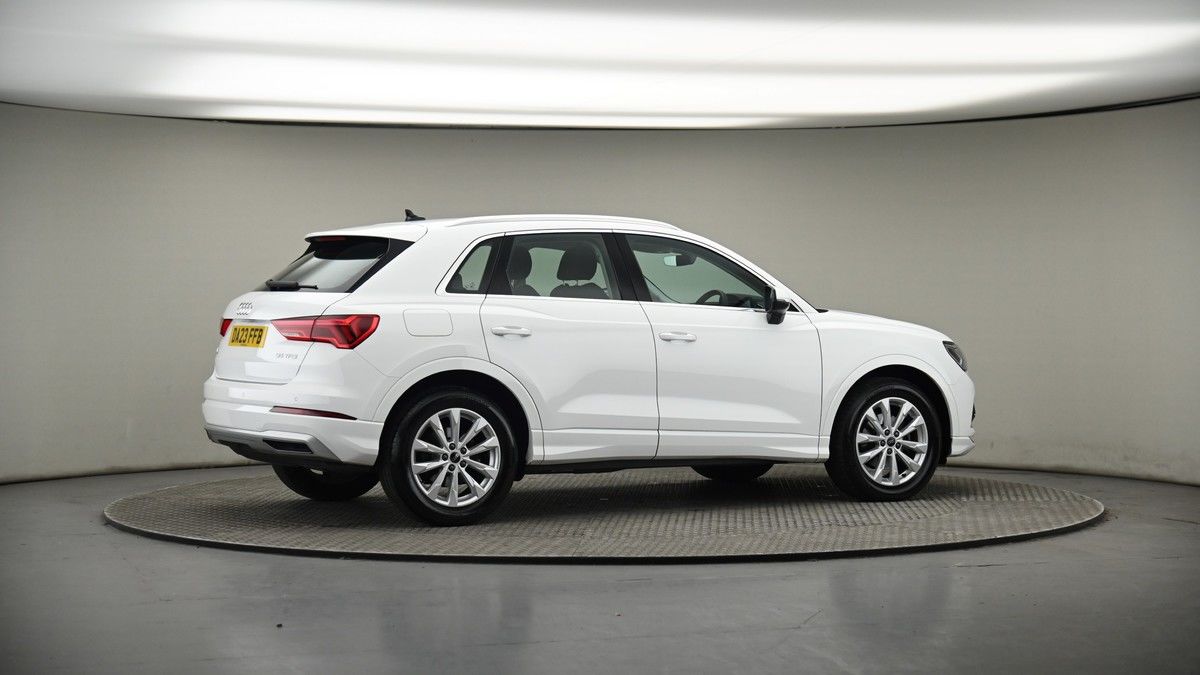 More views of Audi Q3